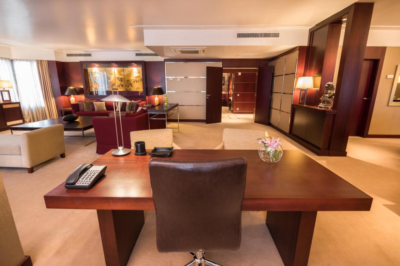 Crowne Plaza Porto By Ihg Hotel Екстериор снимка A suite at the InterContinental
