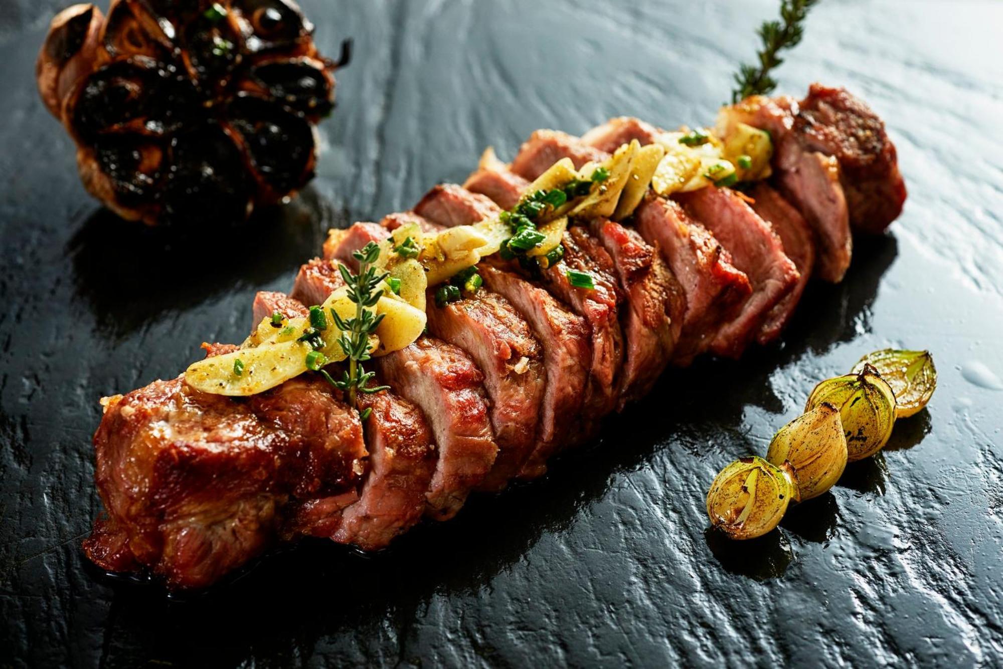 Crowne Plaza Porto By Ihg Hotel Екстериор снимка A pork tenderloin